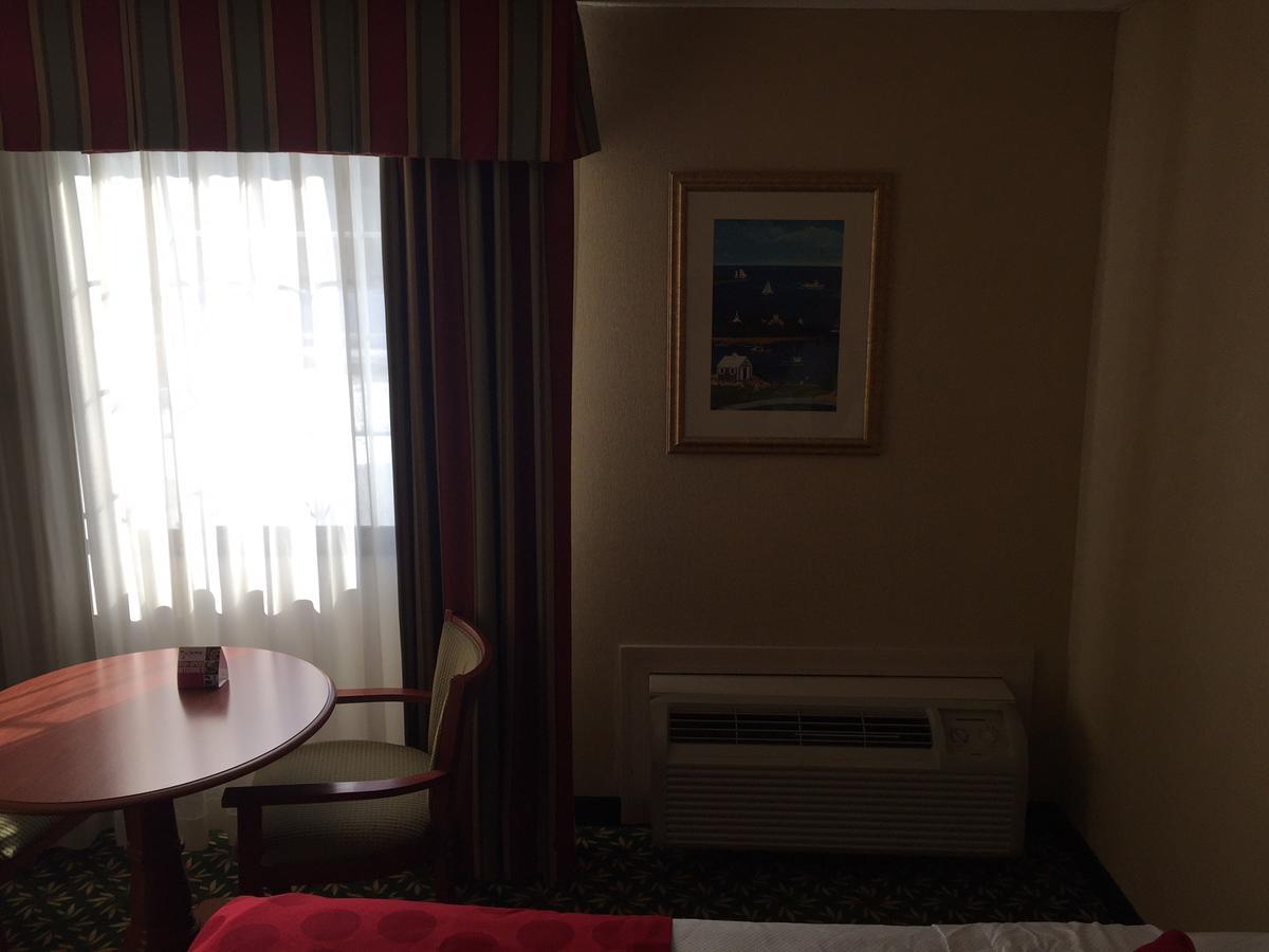 Mystic River Hotel & Suites Exterior photo